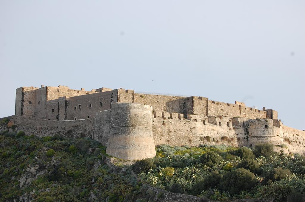 ミラッツォ Castello Di Sotto Bed & Breakfast 部屋 写真