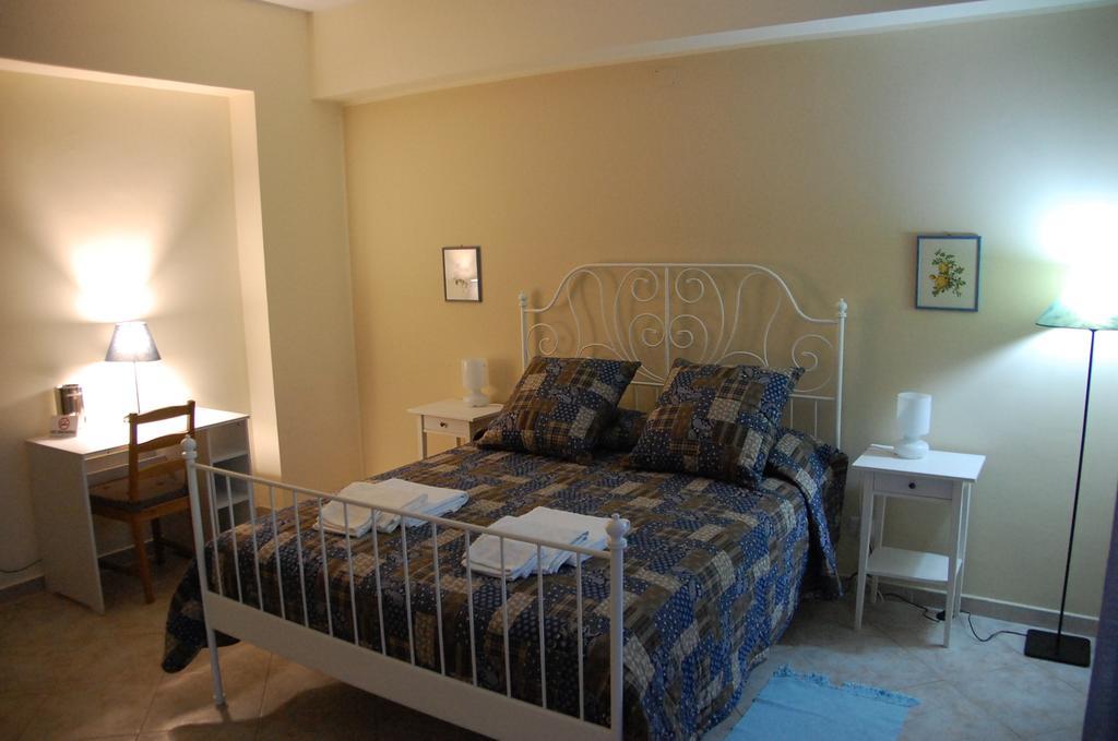 ミラッツォ Castello Di Sotto Bed & Breakfast エクステリア 写真